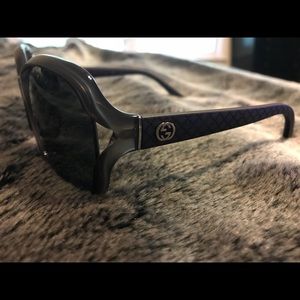 GUCCI SUNGLASSES
